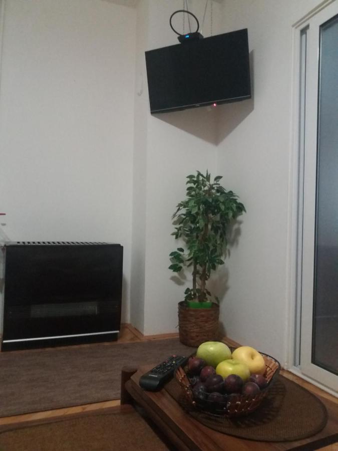 Apartman Breza Ruma Esterno foto